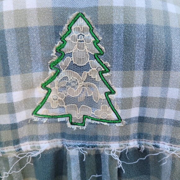 Lace Christmas Tree  UPCYCLED Flannel | Large - Picture 7 of 7